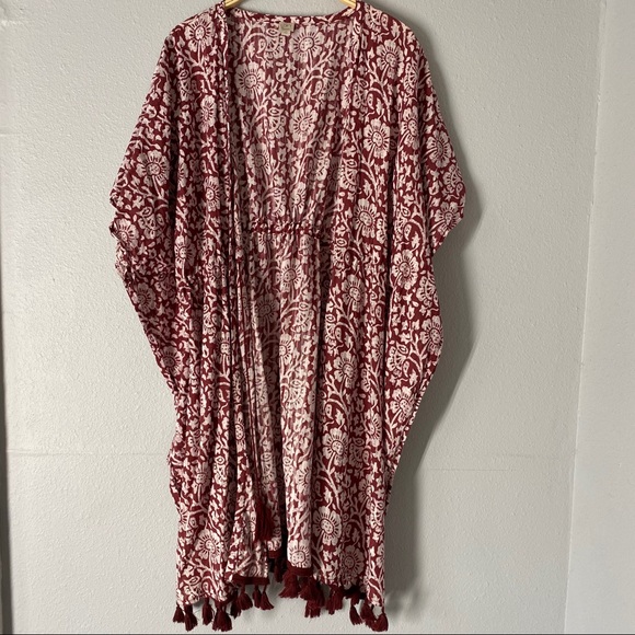 LOFT Tops - Loft Beach Maroon Paisley Kimono